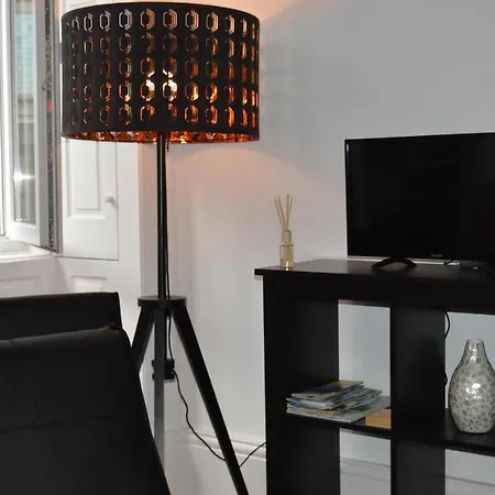 Apartment Almada Downtown - By Guest *